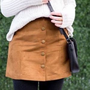 Old Navy ‘Suede’ like Skrit (sz 8)